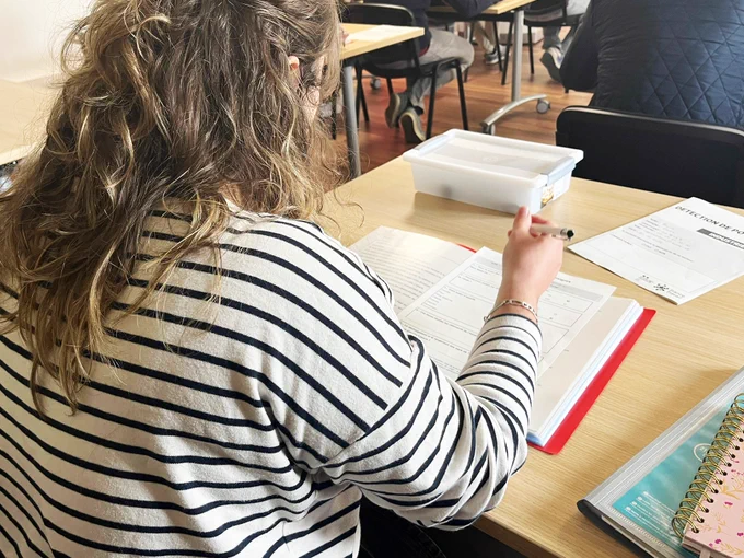 Photos des 16 candidats en train de passer une détection de potentiel