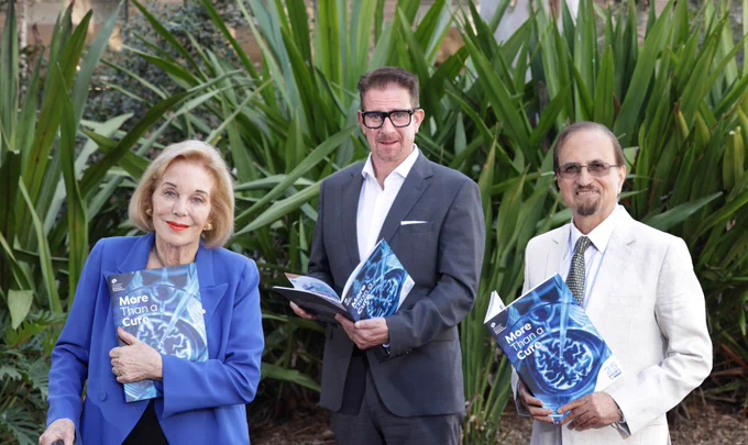 (L-R) Dementia Australia Patron Ita Buttrose AC OBE and Dementia Australia Research Foundation donor @NavarraVenues CEO Sal Navarra and @UNSW Professor Perminder Sachdev AM
