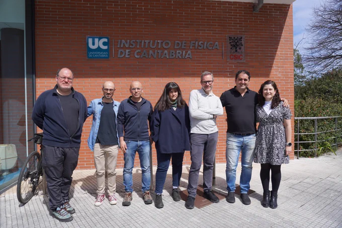 De izquierda a derecha:  Antonio Cofiño, Rodrigo Garcí​a, Joaquín Bedia, Maialen Iturbide, Jesús Fernández, José Manuel Gutiérrez y Ana Casanueva./ IFCA Difusión
