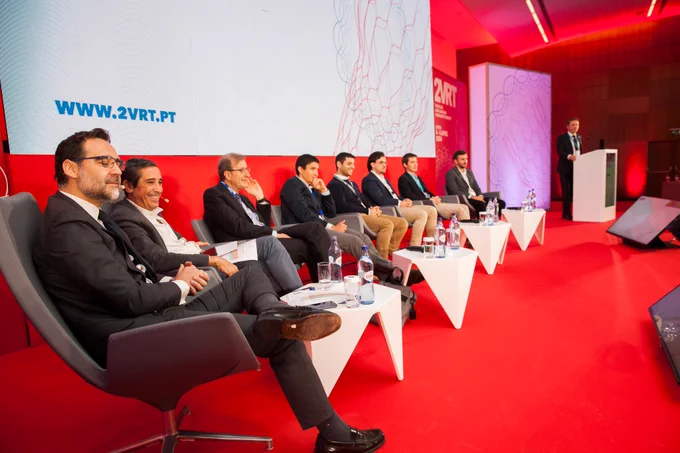 Prof. Dr. Luís Raposo, Prof. Dr. Miguel Sousa Uva, Dr. Manuel Sabaté, Dr. Gonçalo Morgado, Dr. Francisco Albuquerque, Dr. Daniel Gomes & Dr. João Vitor Slaviero