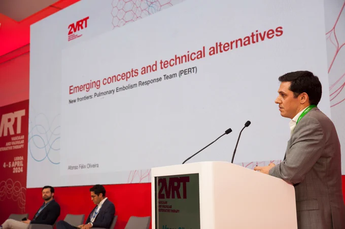 Prof. Dr. António Fiarresga, Dr, Pablo Salinas & Dr. Afonso Oliveira
