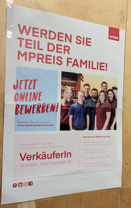 Rekrutierungsaushang mit Aufforderung, Teil der "MPreis-Familie" zu werden.