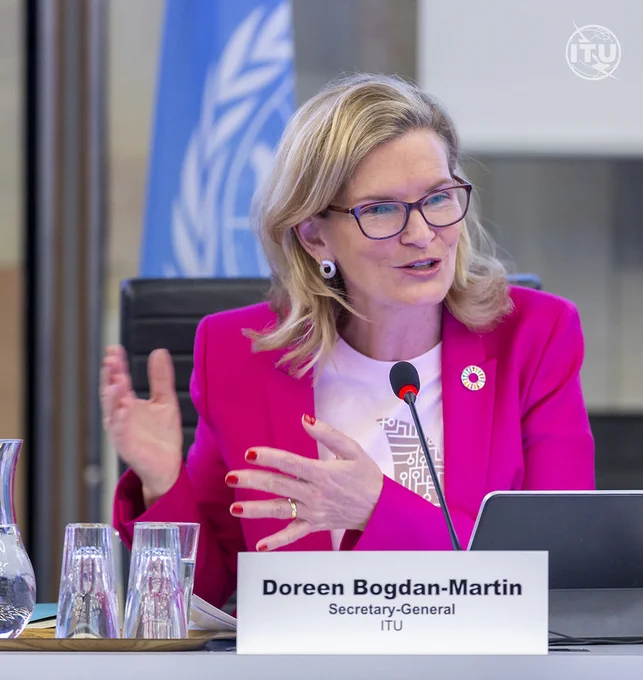 photo of ITU Secretary-General opening the Girls in ICT Day panel at HQ