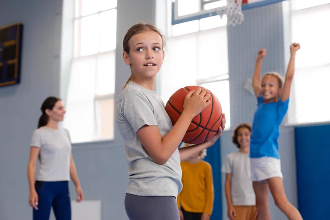 Autonomy-Supportive, External-Focus Instructions Optimize Children’s Motor Learning in Physical Education