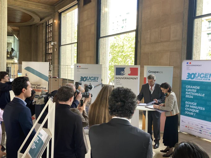 Stand de la Grande Cause Nationale 2024 et du Ministère des Sports et des Jeux Olympiques et Paralympiques au CESE, lors du Sommet de la Mesure d’Impact 2024. 

En présence d’Amélie Oudéa-Castéra, Ministre des Sports et des Jeux Olympiques et Paralympiques.