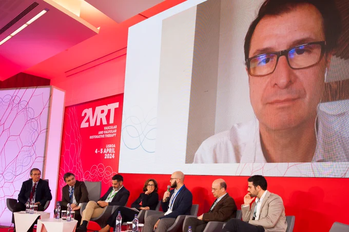 Dr. Felipe Hernández Hernández (on screen), Dr. Jorge Ferreira, Prof. Giovanni Esposito, Dr. Pedro Jerónimo Sousa, Dr. Madalena Carvalho, Dr. Sérgio Maltês, Dr. José Loureiro & Dr. Daniel Bracho Bracchitta 
