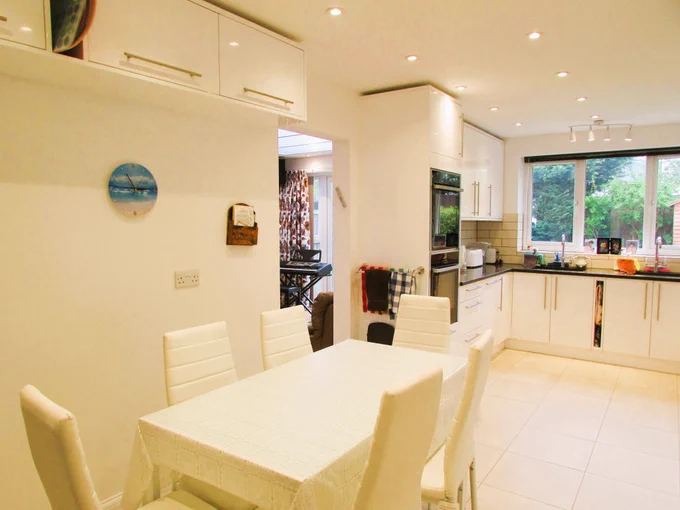 Customized to Your Taste
Your home, your rules! Customize your London property to fit your unique style and needs. 
Use our Project Calculator to begin! https://bit.ly/3Teopm9
#CustomHomeLondon #HomeReno