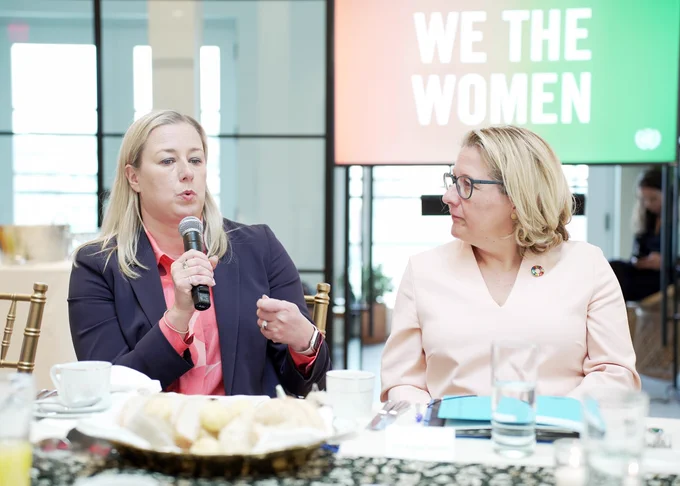 Teilnehmerinnen sprechen beim #wethewomen Event in Washington DC ©GPE