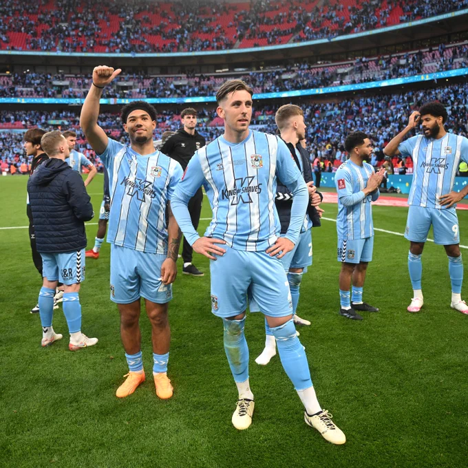An image of the Coventry City players at full-time