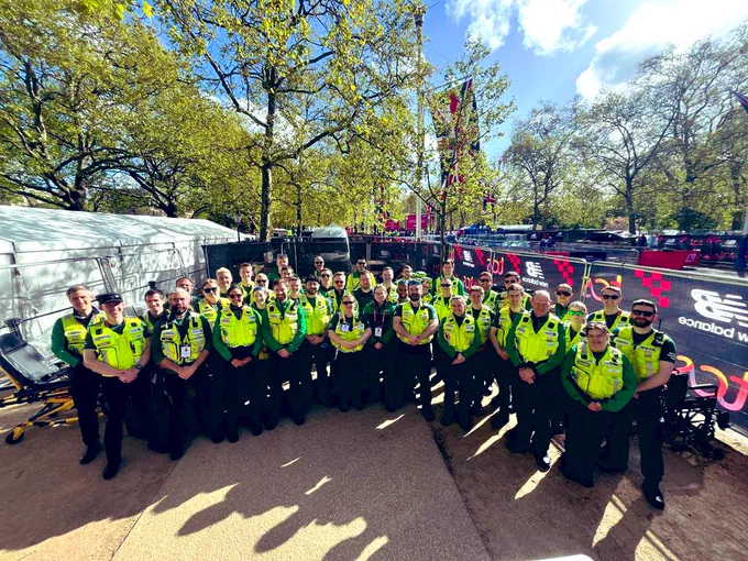 A group photo of St John Ambulance volunteers at the marathon.