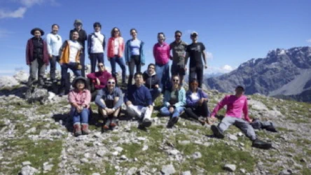 https://jobs.uzh.ch/offene-stellen/postdoc-in-population-genomics-and-bioinformatics-on-language-evolution/08d2f305-50fc-4bf0-8c4f-a93840c64feb 

https://www.news.uzh.ch/en/articles/media/2022/Genes-and-Languages.html
