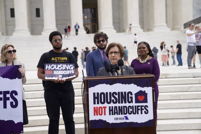 Congresswoman Bonamici speaks at press conference