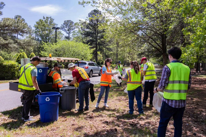 Jefferson lab employees volunteer to clean up the lab campus in honor of Earth Day. 