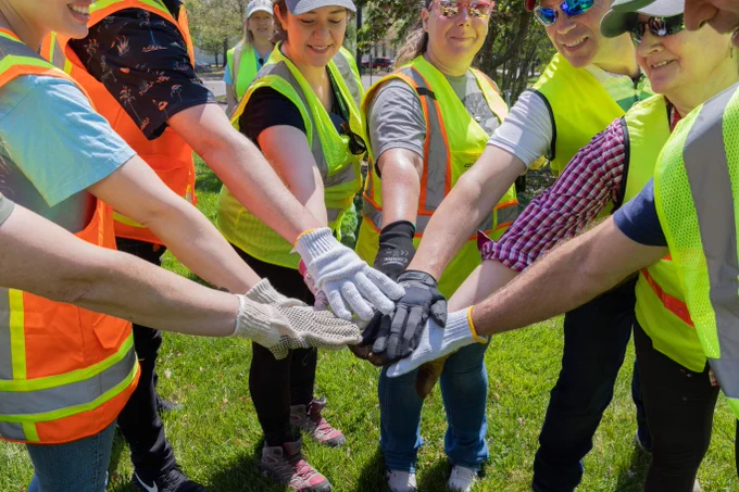 Jefferson lab employees volunteer to clean up the lab campus in honor of Earth Day. 