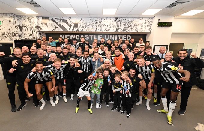 Team photo after Sheffield United victory 