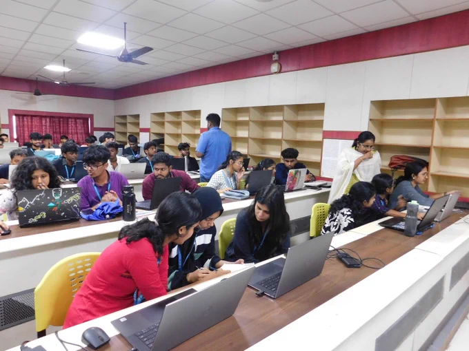 SRMIST, KTR Campus, School of Computing, Department of Computing Technologies host an Ideathon 2024 💥 in collaboration with Carriage and Wagon Workshop Perambur Southern Railway 🚂🚋🚃🚋🚃🚋🚃 on 26th April 2024. The session started with an illuminating speech by the chief guest  Sh. Balasundar Chief Works Manager Perambur followed by addresses of Dr. Shantanu Patel Associate Director DEI, Dr. Revathi Venkataraman, Chairperson School of Computing, Dr. M. Pushpalatha, Head of Department - C.Tech, Dr. E. Poovammal, Professor-  C.Tech. 
💫More than 250  students registered for Ideathon including students from various departments like Architecture, Chemical, Mechanical, and Civil Engineering. The experts from Southern Railway Sh. Sairam, Asst. Works Manager/ PER and Sh. Satheesh Kumar, Asst. Electrical Engineer/PER evaluated the ideas of the shortlisted teams⚡. The cash prizes 🥇 were given to the best ideas and all the qualified students were given the opportunity to visit a carriage 