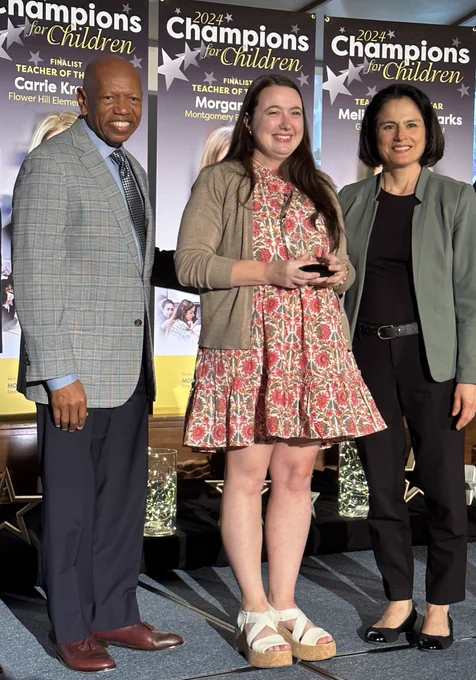 Melissa Porter Parks receiving the Teacher of the Year award