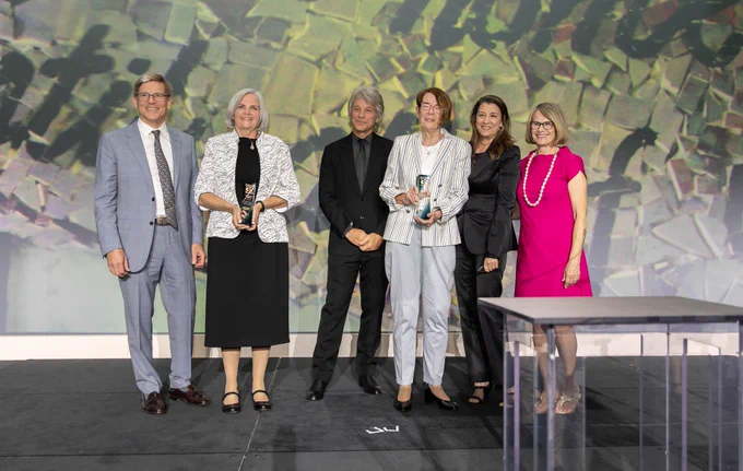 Co-chairs Leigh and John Middleton, along with Dorothea and Jon Bon Jovi, present Project HOME co-founders Sister Mary Scullion and Joan Dawson McConnon with the Gold Heart Award.