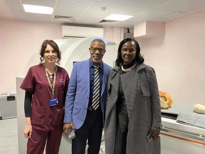 L-R, Vicky Hughes, Director of Studies for the Diagnostic Radiography Undergraduate Programme, Lindsay Thompson, Rose Thompson’s Husband and Rose’s Aunt, Sonia Walker