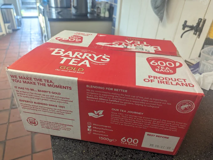 Box of 600 Barry's gold tea bags
