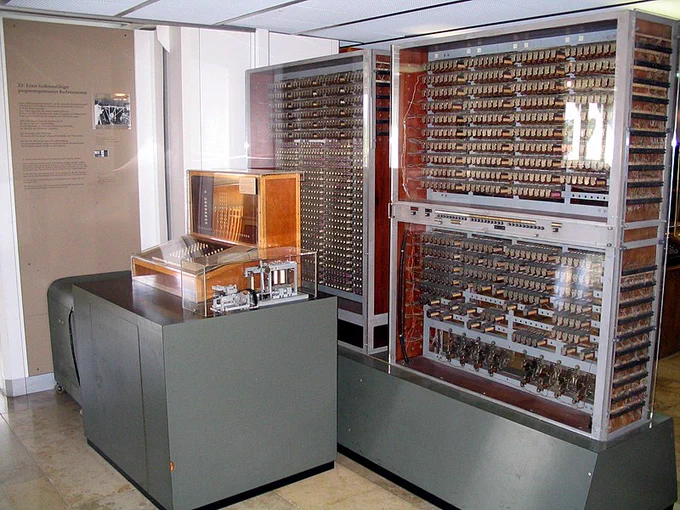 Image source: https://en.wikipedia.org/wiki/File:Z3_Deutsches_Museum.JPG