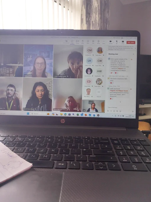 Screen displays course participants and positive comments to my presentation in the chat 
