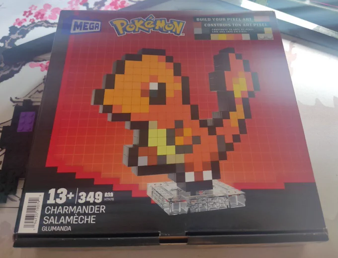 Bloco de montar do pokémon charmander.