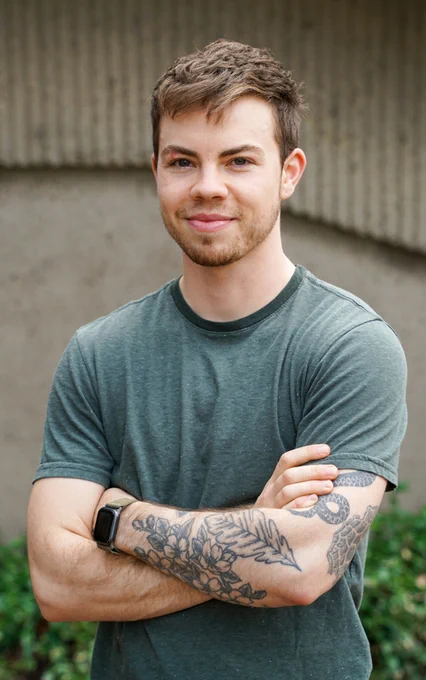 Doctoral candidate Shawn Christensen of Rachel Vannette lab