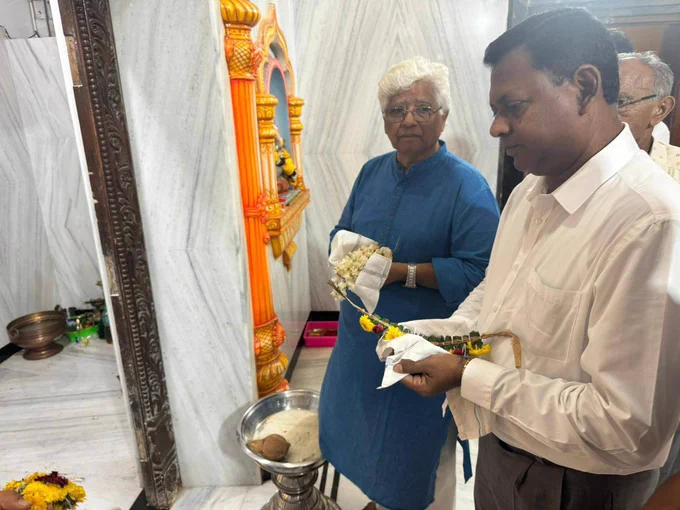Honored to pay homage to the divine presence at Lairai Temple, a beacon of cultural pride for us Goans.

#RamakantForNorthGoa #CongressForLokSabha
#LokSabhaCandidate