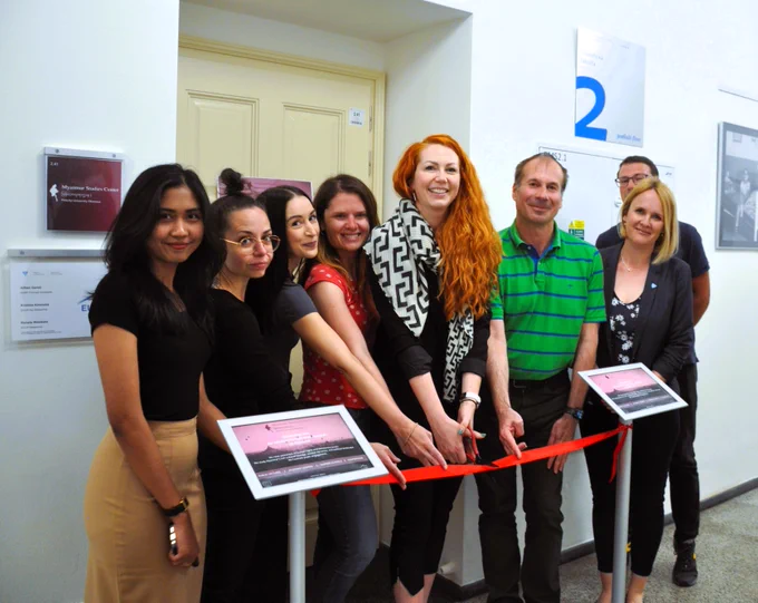 From left to right: Yu Mon Htay, Tereza Motalová, Martina Miechová, Zuzana Ludrovská, Kristina Kironská, Alfred Gerstl, Renata Westlake, David Broul 