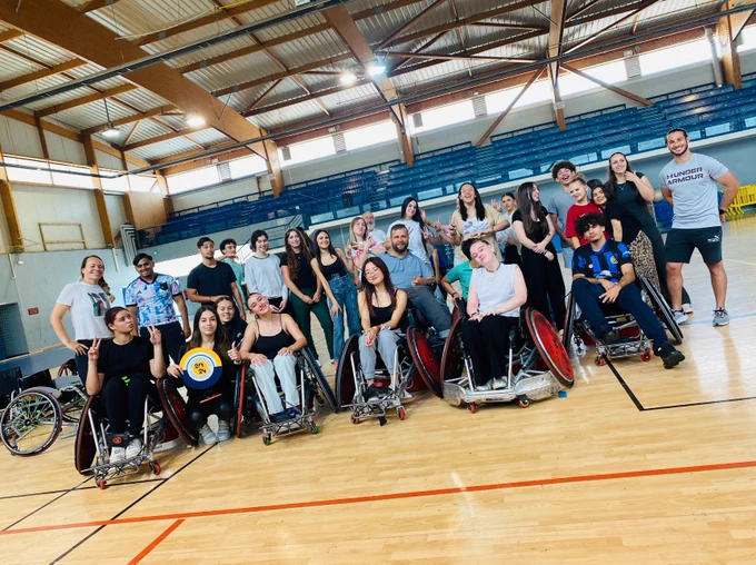 Lycée Marie France : Sensibilisation au handicap et au handisport via le rugby fauteuil

Des lycéens de Toulon découvrent le rugby fauteuil et ses valeurs.

    Matinée d'initiation au rugby fauteuil pour sensibiliser au handicap et au handisport.
    Ateliers, apprentissage des règles et matchs amicaux pour une découverte immersive.
    Développer l'empathie et la compréhension du handicap tout en s'amusant.
    Un sport passionnant et des athlètes aux capacités incroyables.

#sensibilisation #handicap #handisport #RugbyFauteuil #inclusion #solidarité #LycéeMarieFrance #VilledeToulon

Le club a participé au Challenge Michelet (#PJJ) à Ville d'Istres  : 5 jours de sport et de citoyenneté pour promouvoir le fairplay, le respect et la persévérance . #sensibilisation #valeurs #engagement

Cette expérience a été riche en enseignements pour l'ensemble des participants, et a contribué à promouvoir les valeurs d'#inclusion, de #VivreEnsemble et de #solidarité. 