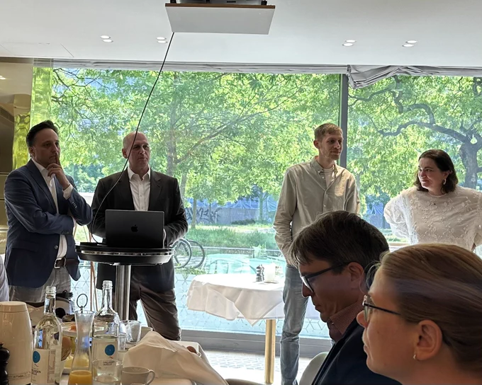 Ammar Alkassar, Percy Ott, Sina Frank und weitere Personen