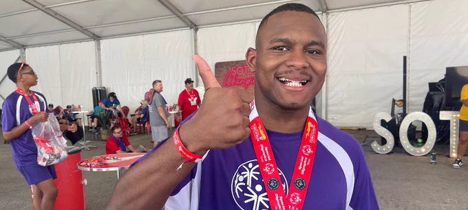 Athlete gives a thumbs up