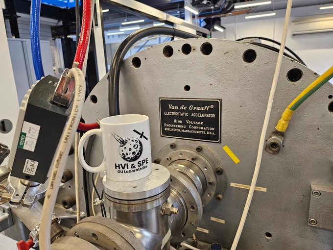 Van de Graaff Dust Accelerator
