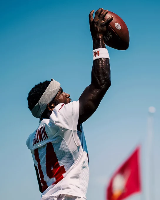 Wide receivers Chris Godwin and Mike Evans at OTAs 