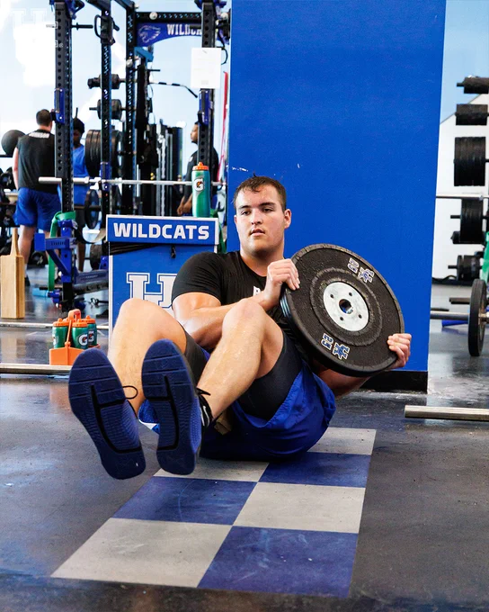 Dylan Ray doing an ab workout. 