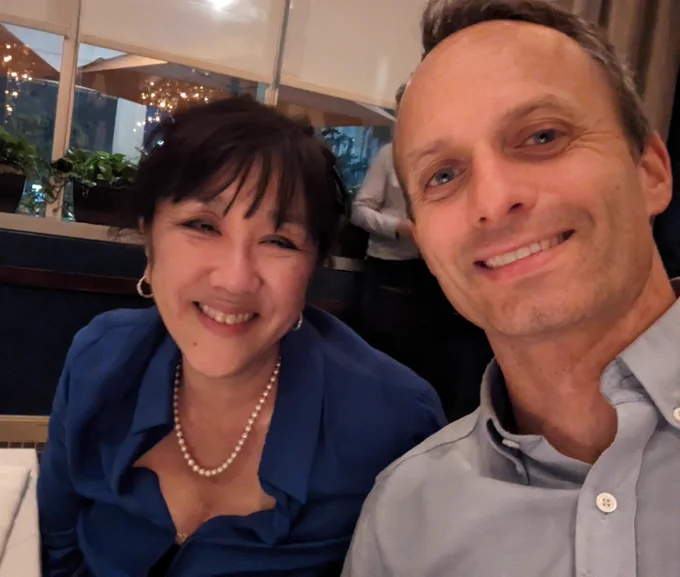 Two smiling people 