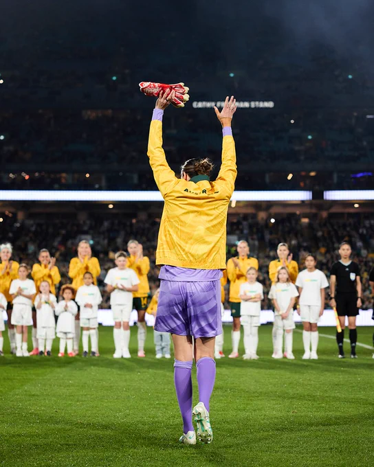 Lydia Williams during Monday night's game against China PR. (Photo: Rachel Bach/By The White Line)