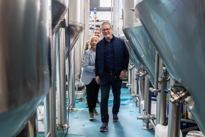 Deborah Meaden and Keir Starmer visit Brewery