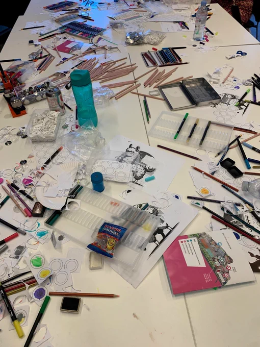 Picture of stationary
