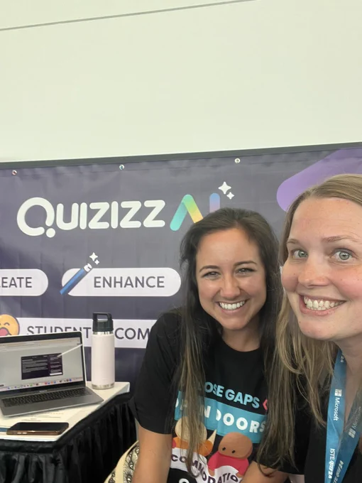 Biz and Alana at the ISTE poster session on Quizizz