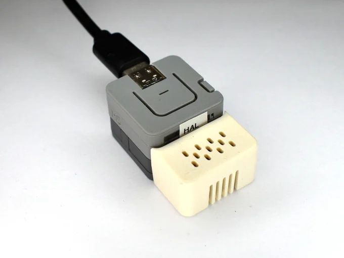 Sensor system by Defsystem to measure environmental temperature and humidity