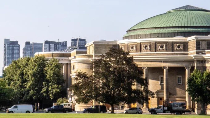 Image shows Convocation Hall