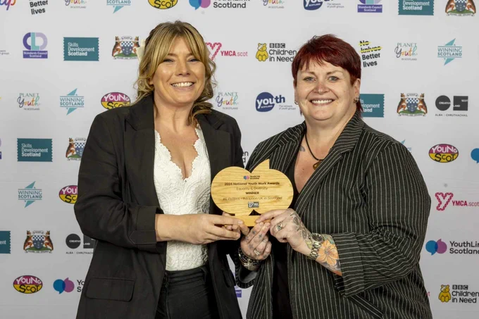 E Project leaders Carol and Fiona with their award.