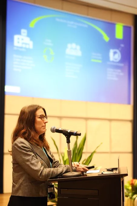 User-friendly Visual of Future Hospital Volume for Staff Optimization by Janina Madoff