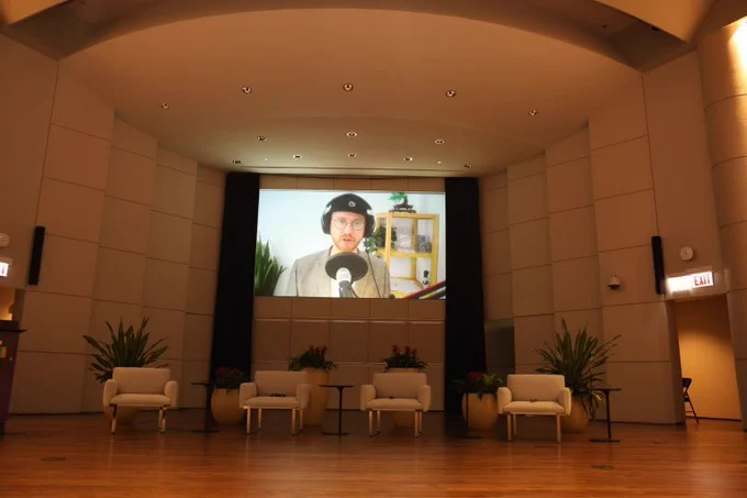 Open Sonifications: Bringing Sound and Data to Everyone by co-speaker Duncan Geere