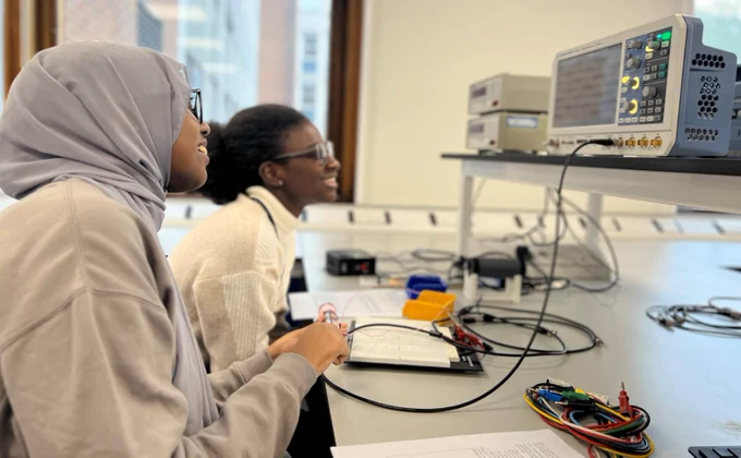 students at a Blackett Lab Family event