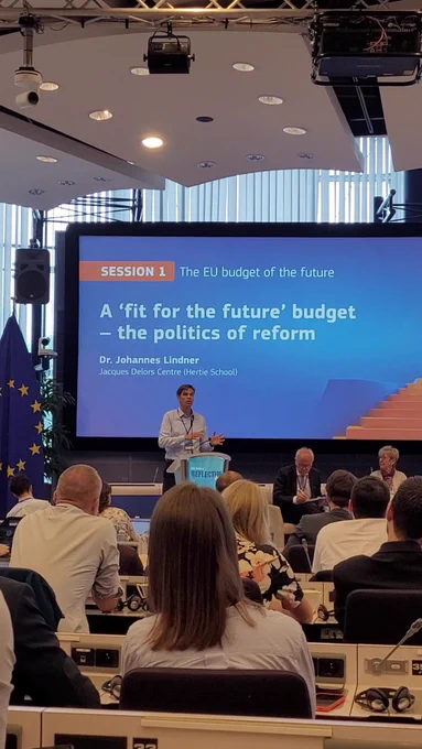 Picture of the speech by Dr. Johannes Lindner, from the Jacques Delors Centre