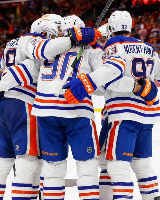The Oilers celebrating a goal on the ice in Florida. 