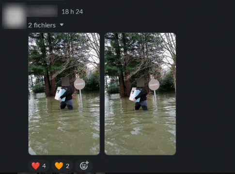 Une personne du studio Kalank avec un ordinateur dans les mains, au milieu de l'eau lui arrivant aux cuisses